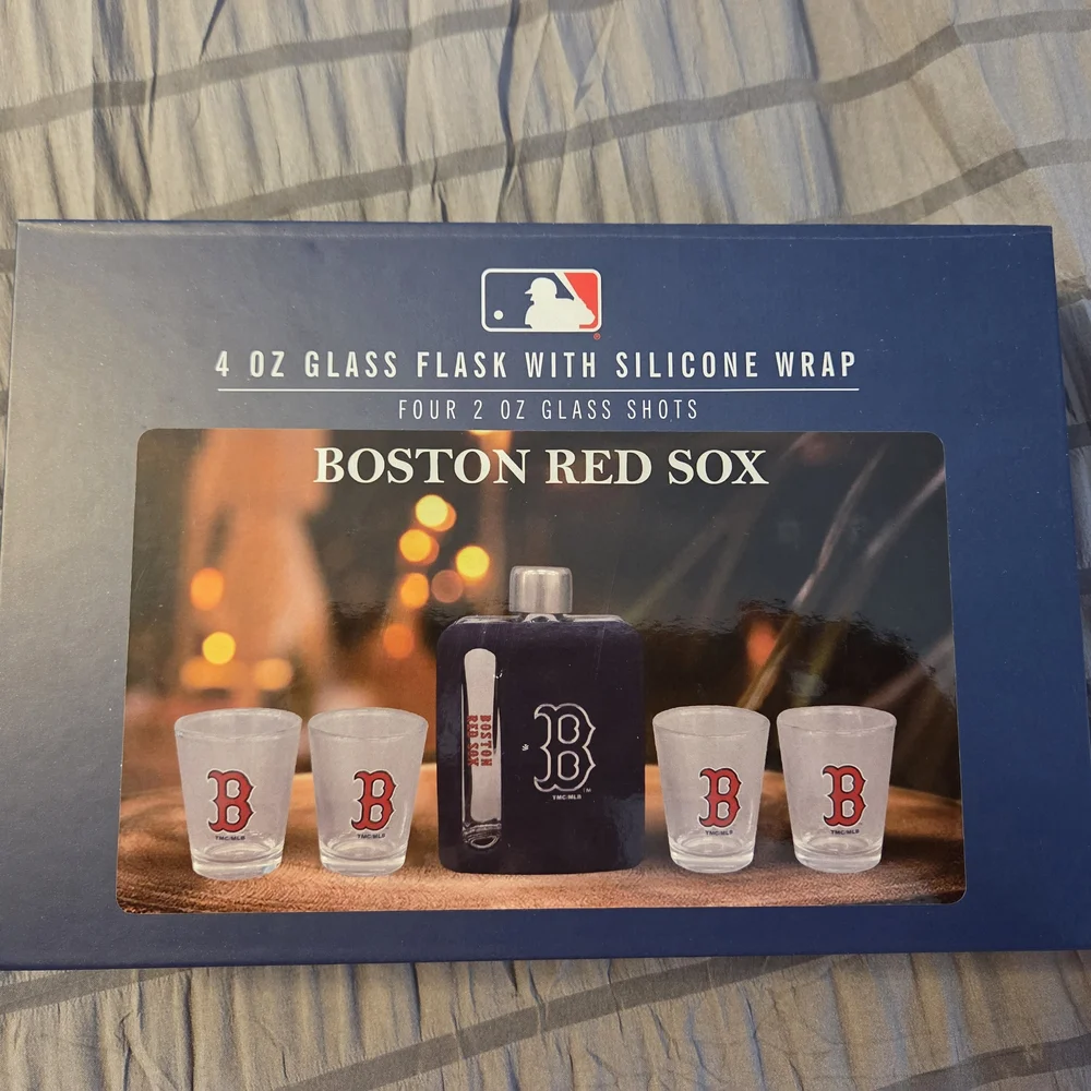 Boston Red Sox Flask and Shot Glass Set - Picture 1 of 4